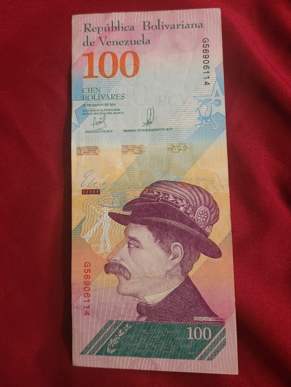 100 Bolivares Multicolor Venezuelan Banknote Print